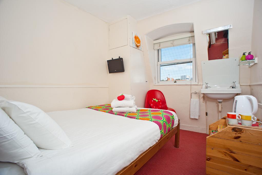 Strawberry Fields Hotel Brighton Exterior photo